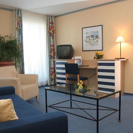 Hotel & Restaurant Seebruecke Zingst Ngoại thất bức ảnh