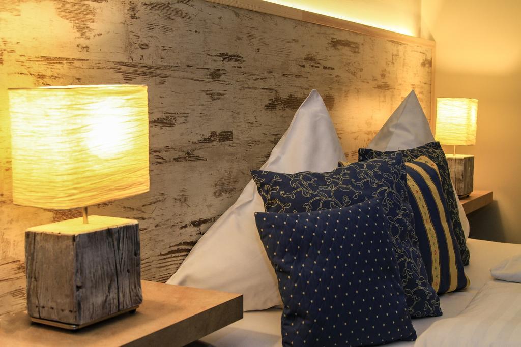 Hotel & Restaurant Seebruecke Zingst Phòng bức ảnh